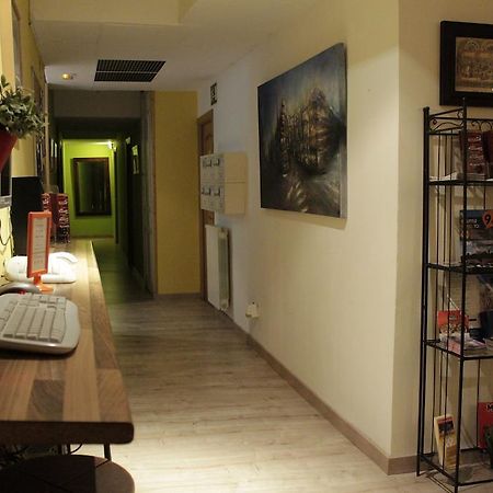 Los Amigos Hostel Madrid Exteriér fotografie