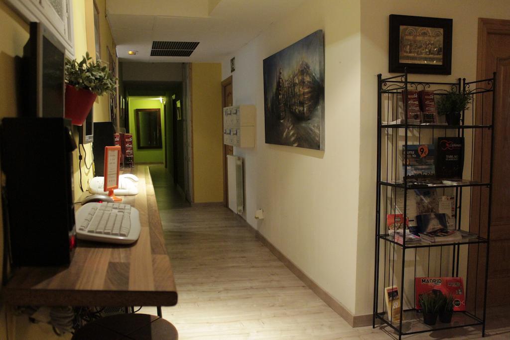 Los Amigos Hostel Madrid Exteriér fotografie