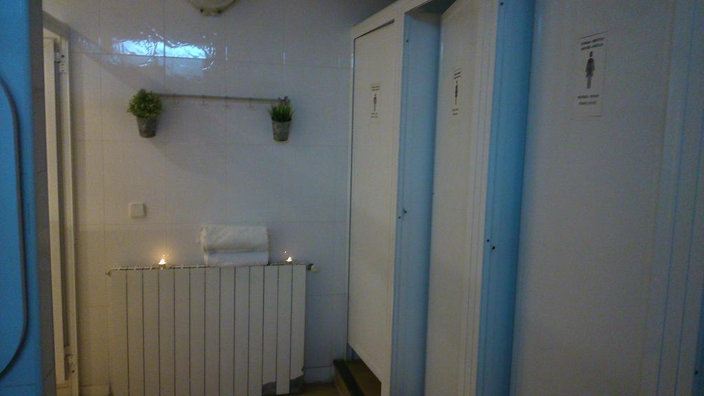 Los Amigos Hostel Madrid Pokoj fotografie